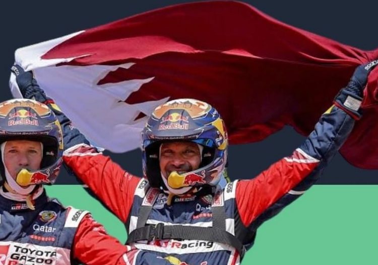 Nasser al-Attiyah et son co-pilote Mathieu-Baumelle célébrant leur victoire.