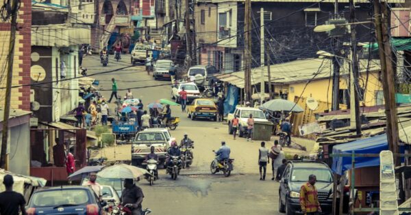 Dans les rues de Douala, au Cameroun.