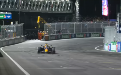 Max Verstappen en approche.