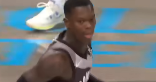 Dennis Schröder avec les Nets.